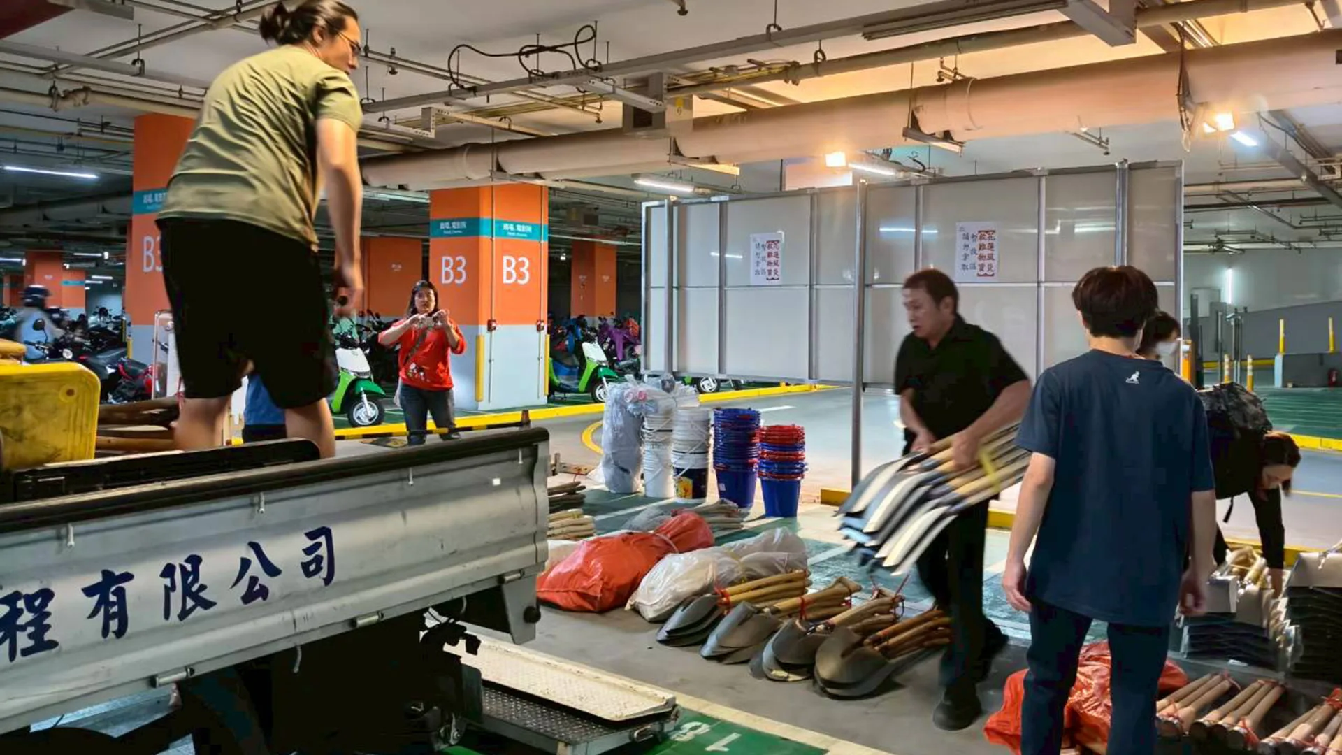 富邦建設攜手協力廠商捐助救災工具支援樺加沙颱風災區