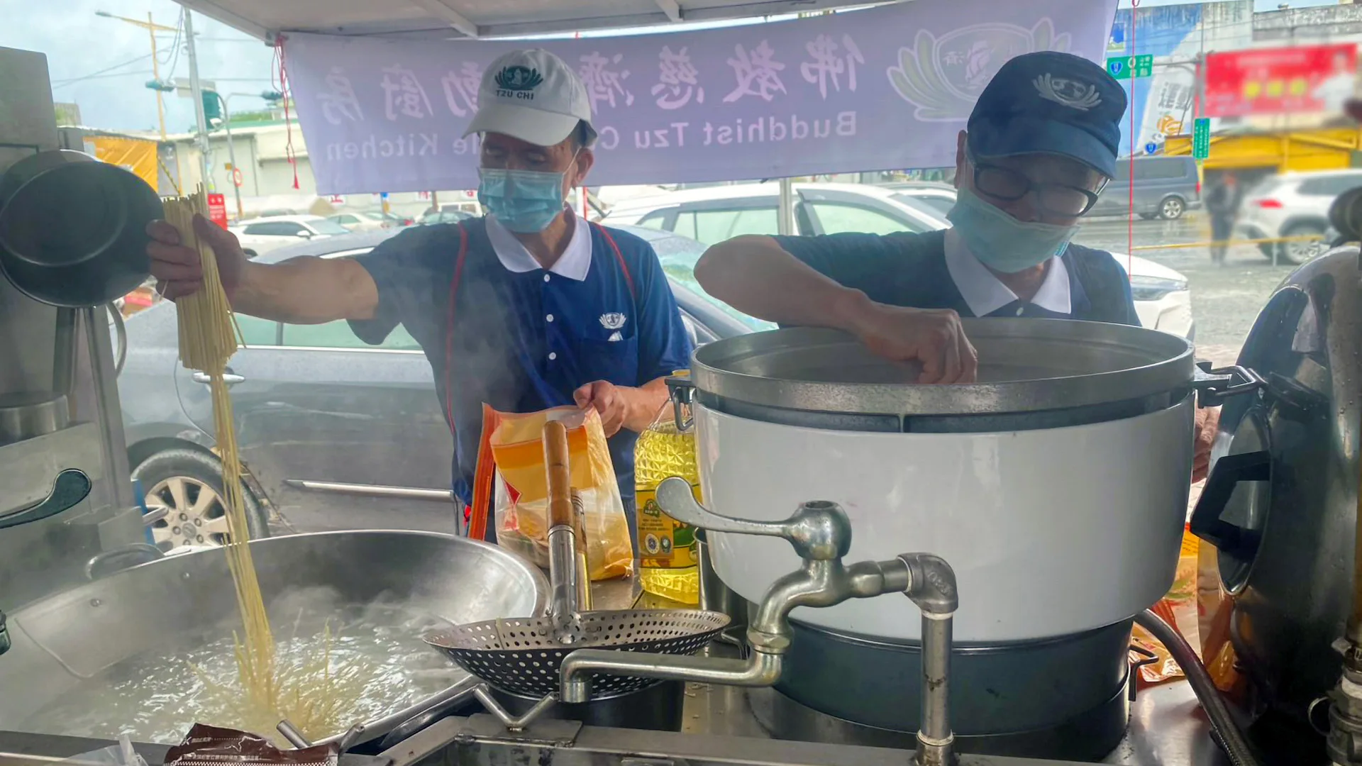 給災民最暖心的熱食 慈濟在光復災區現煮熱食供應