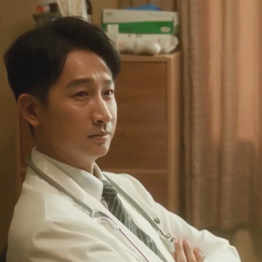 邱凱偉 / 飾演 黃威翰